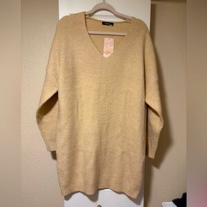 Crème sweater dress size large